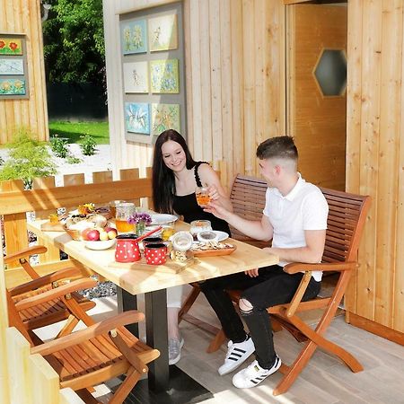 Honey Paradise Glamping Resort Dobova Dış mekan fotoğraf